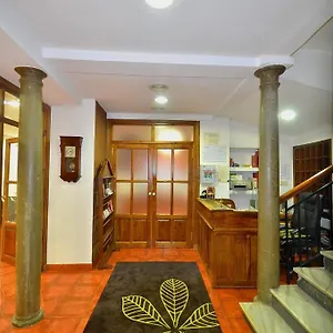 Residencia Ziri Maison d'hôtes